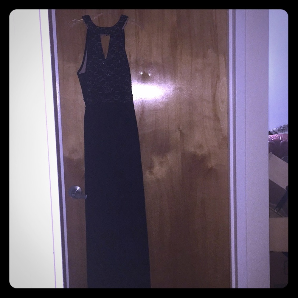Keyhole Cutout Halter Sequin Top Maxi Prom Dress